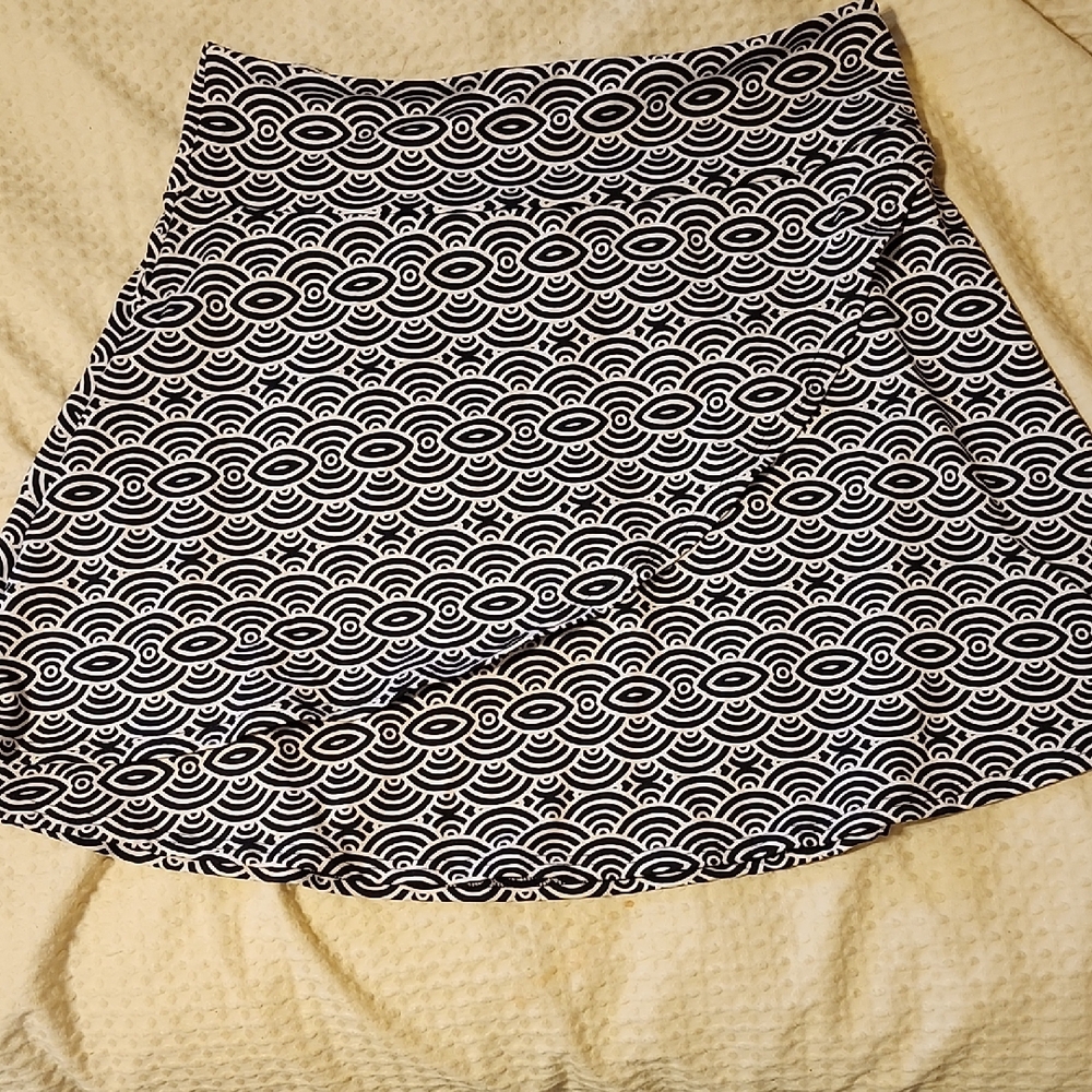 Soybu Asymmetrical Black and White Midi Skirt